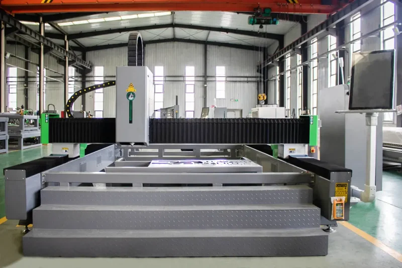 large-format fiber laser cutting machine